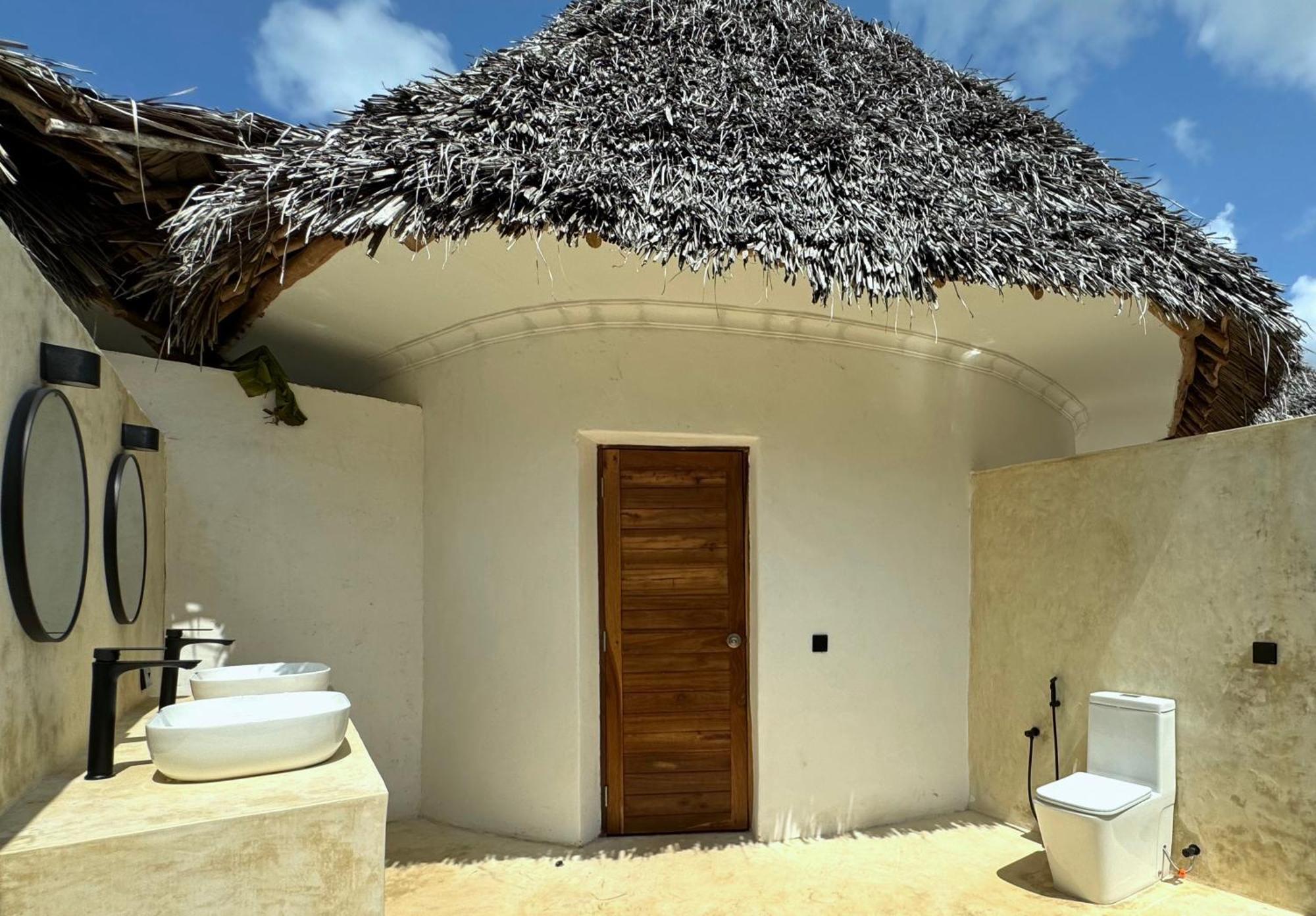 Garden Eden Lodge Джамбиани Экстерьер фото
